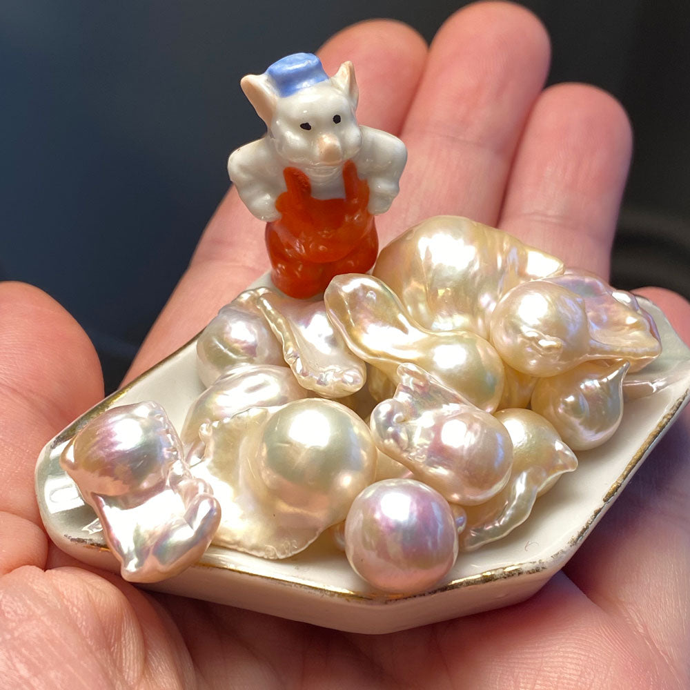 Guldnugget med safir og fræk perle #1 - SOLGT